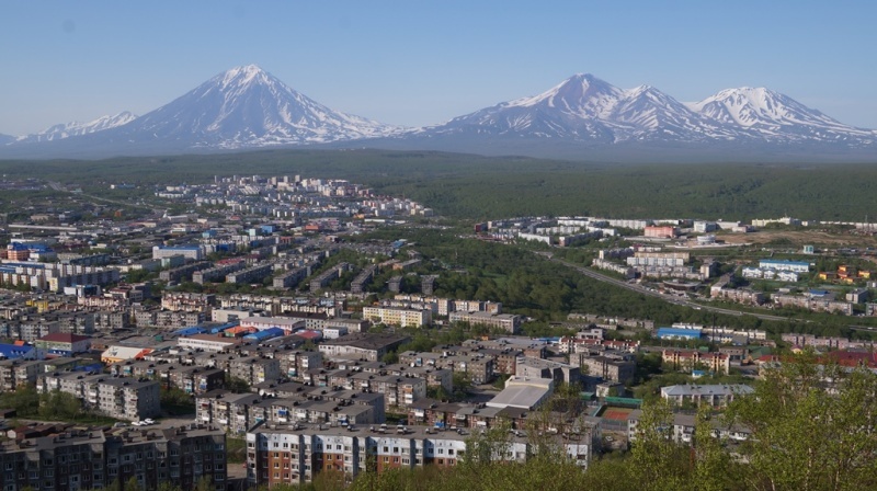 Коммунальные службы устранили большую утечку на улице Батарейная в столице Камчатки