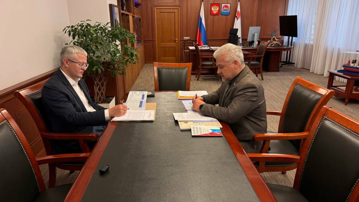Андрей Зимин доложил Владимиру Солодову о возвращении камчатских военных из украинского плена