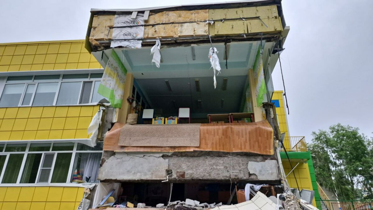 На Камчатке по поручению главы региона осматривают здания после сильного землетрясения