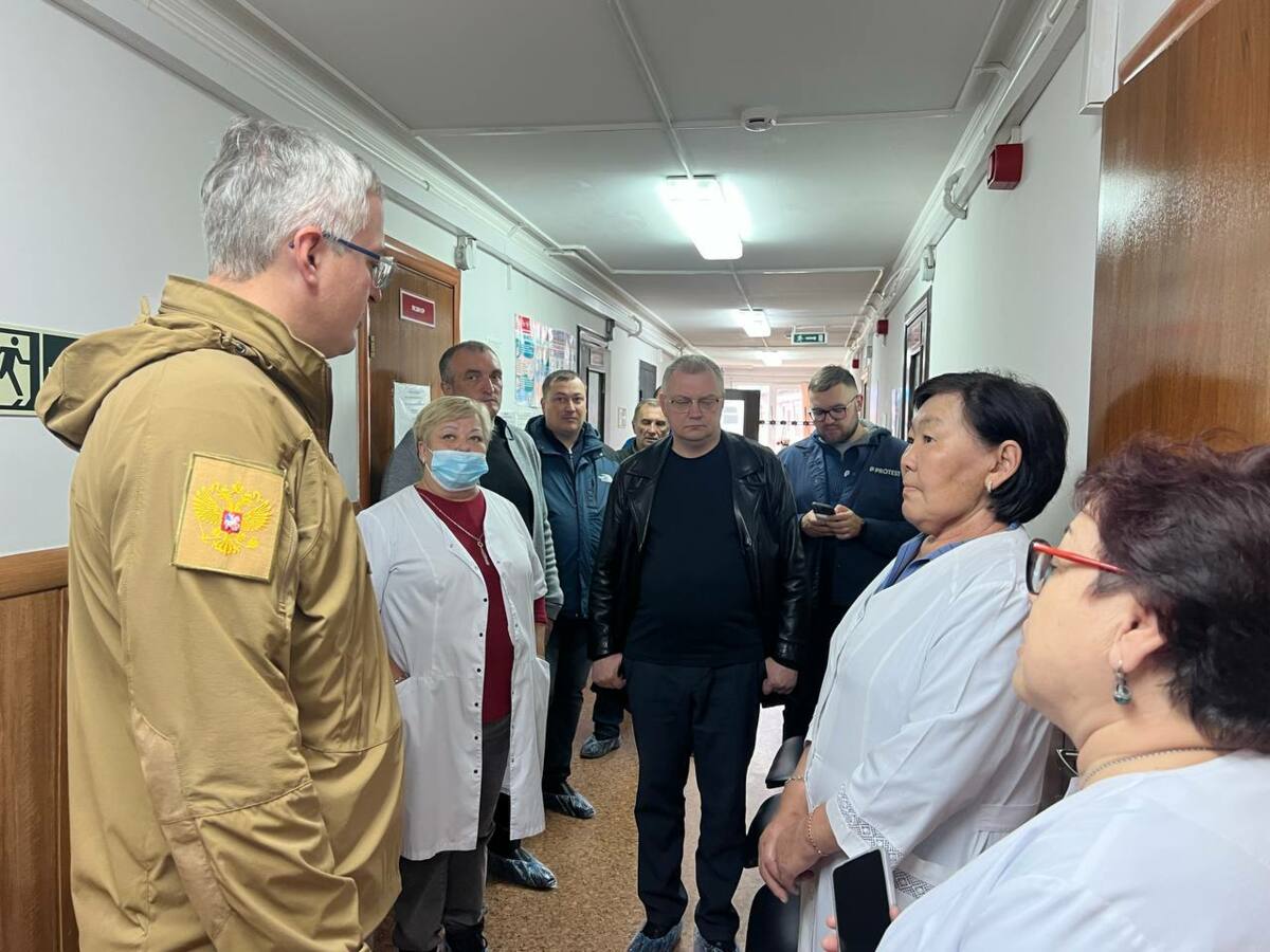 Двух пациентов экстренно доставили из Усть-Хайрюзово в краевую столицу для оказания медпомощи после личного вмешательства Владимира Солодова